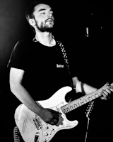 Photo du guitariste du groupe de rock français Panorama lors du concert au Circus à Lille en Mai 2025