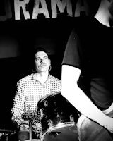 Photo du batteur du groupe de rock Panorama lors du concert au Circus à Lille en Mai 2025